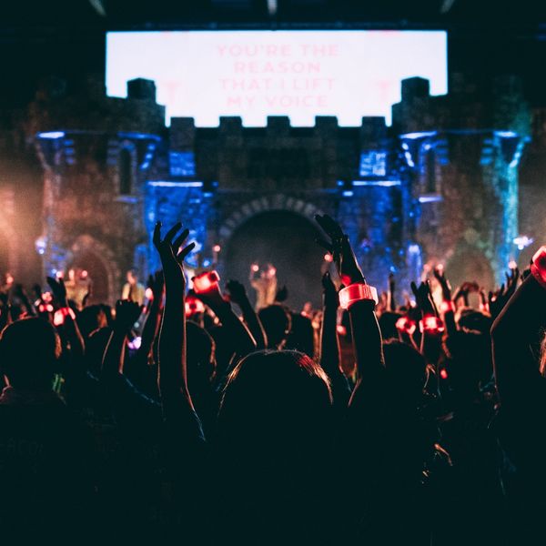 企画を行う当社はコンサート等のイベントをサポートします